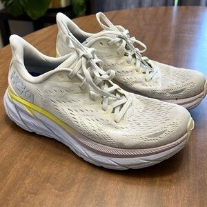 Hoka Clifton 8